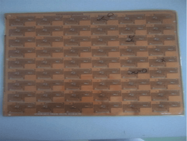 手（shǒu）機電路（lù）板（bǎn）配件紫光切割