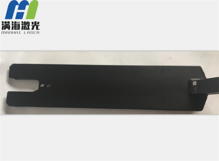 滑（huá）板車底板激光刻字加工