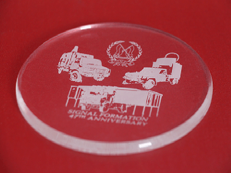 亞（yà）克力激光打標