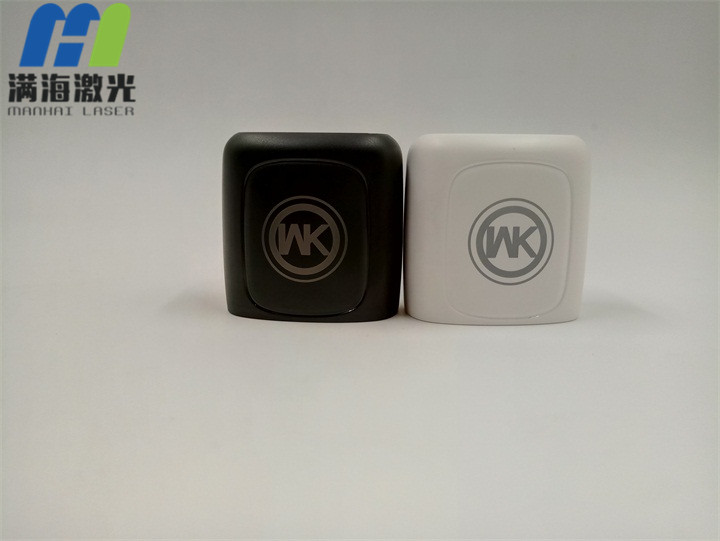 馬赫塑膠充電（diàn）器上蓋激光鐳雕