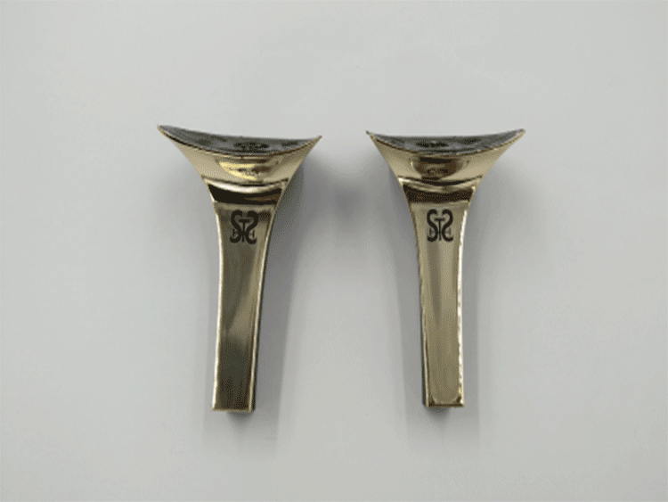 百麗（lì）思加圖女鞋跟激光刻字