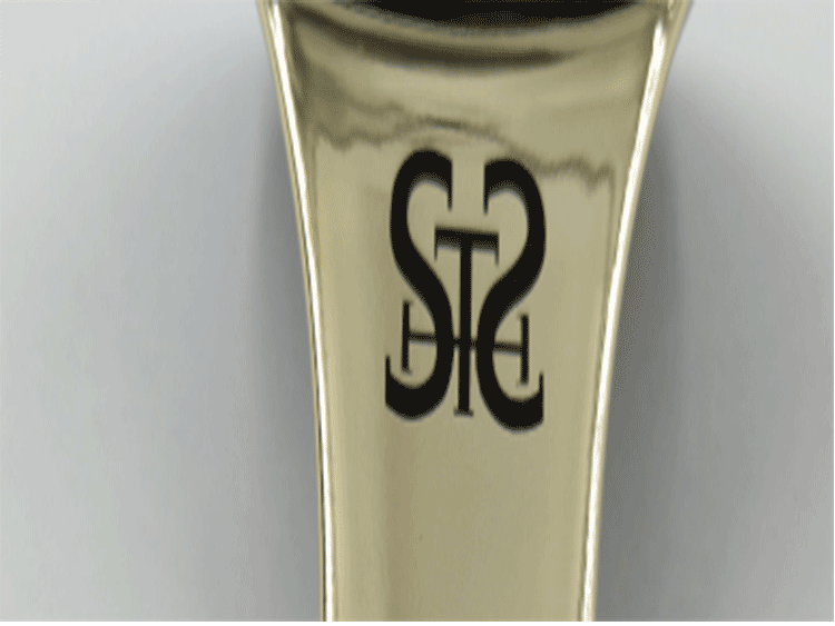 百麗思加圖女（nǚ）鞋跟（gēn）激光刻字