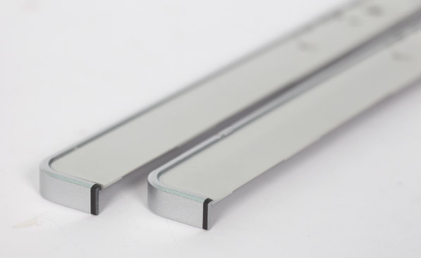 惠（huì）普筆記本電腦天線（xiàn）蓋（gài）旋轉打標