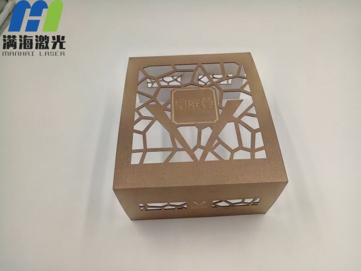 HOTEL皇庭V酒（jiǔ）店紙質（zhì）包裝盒激光鏤空