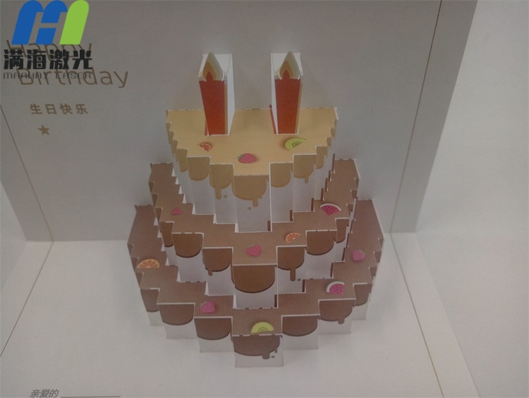 立體紙製賀（hè）卡激光鏤（lòu）空加工廠家