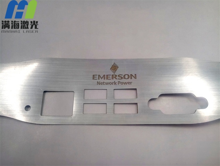 不幹膠標簽紙高難度激光刻字