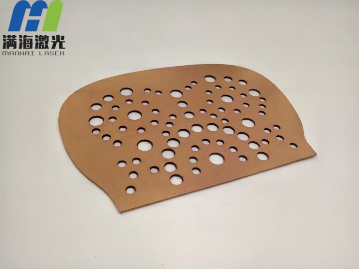 真皮女士手（shǒu）挎包激光（guāng）雕刻