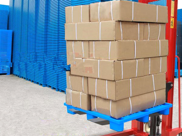 塑料（liào）卡板